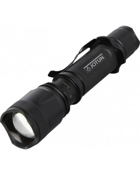 Mears - ładowalna latarka taktyczna o mocy 5W