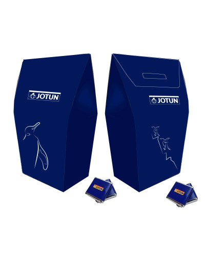 Czekoladki w kolorowym opakowaniu